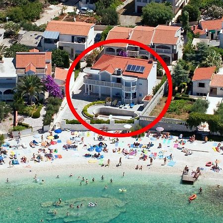 Family Friendly Apartments With A Swimming Pool Rogoznica - 7557 Zewnętrze zdjęcie