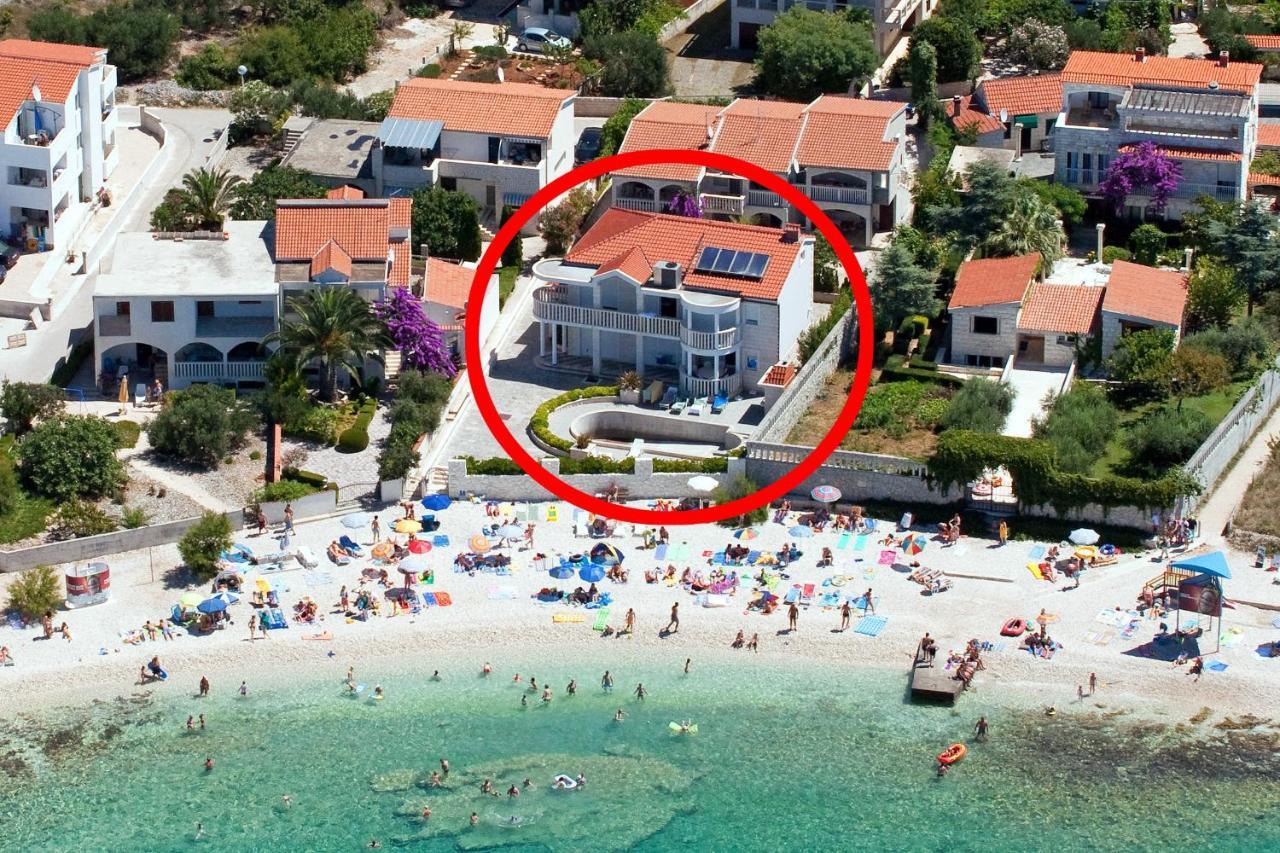 Family Friendly Apartments With A Swimming Pool Rogoznica - 7557 Zewnętrze zdjęcie