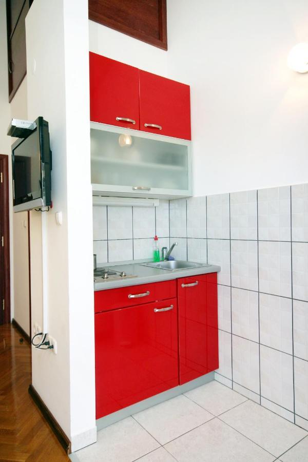 Family Friendly Apartments With A Swimming Pool Rogoznica - 7557 Zewnętrze zdjęcie