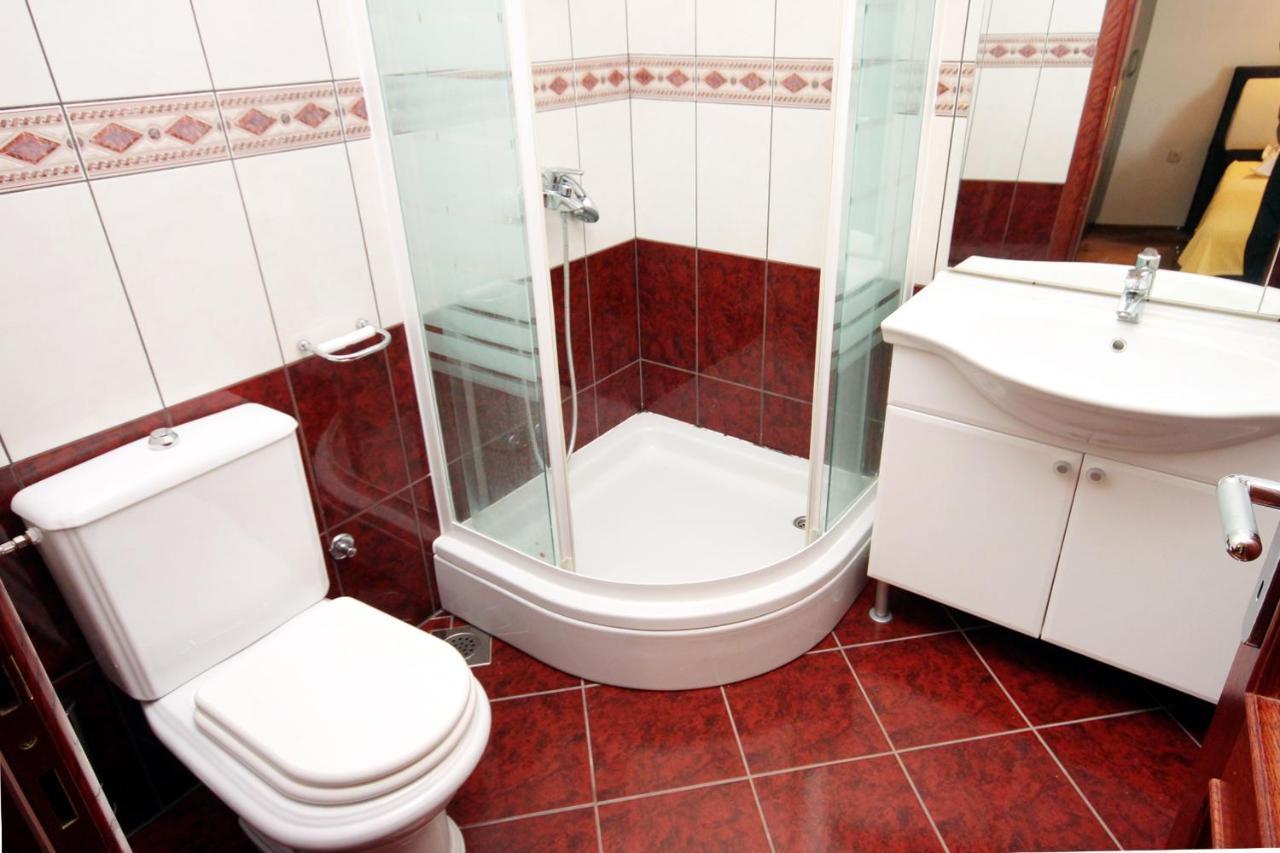 Family Friendly Apartments With A Swimming Pool Rogoznica - 7557 Zewnętrze zdjęcie